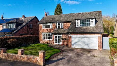 Southern Crescent, Bramhall, SK7