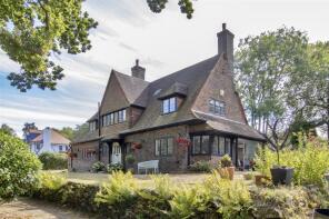 Woodside, Pear Tree Lane, Shorne, Gravesend DA12 3JT