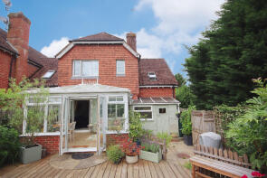 12, High Trees, Pulborough RH20 1HH