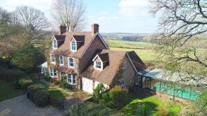 Holly Lodge, Goldbridge Road, Uckfield TN22 3XL