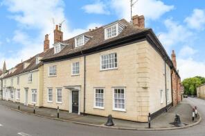 Flat 4, 2 George House, High Street, Huntingdon PE28 0HA