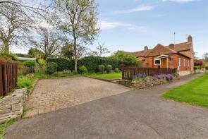The Bungalow, High Street, Nottingham NG13 9NU