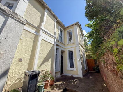 Walnut Road, Torquay, TQ2 6HS