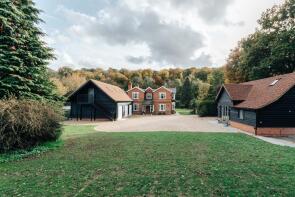 Woodvale, Road Running Through Harpsden, Harpsden, Henley-on-thames RG9 4HQ