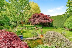 28, Hill House Close, Crawley RH10 4YY
