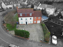 1, Birchfield, North Stifford, Grays RM16 5UU