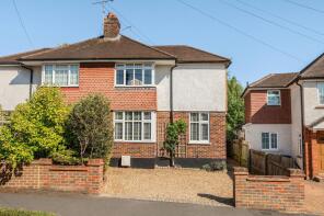 39, The Crescent, Epsom KT18 7LJ