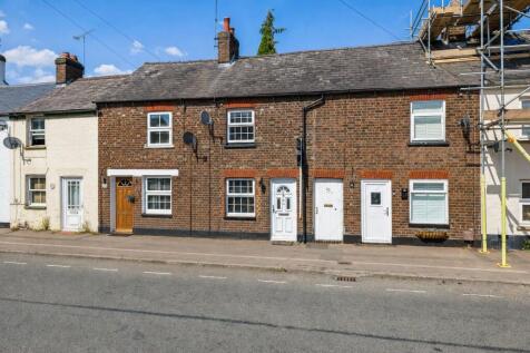 Front Street, Slip End, Luton, Bedfordshire, LU1