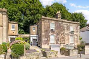 11, Claremont Place, Camden Road, Beacon Hill, Bath BA1 5JE