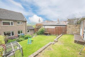 5, Lang Kirk Close, Farnhill, Keighley BD20 9AR
