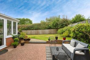 20, William Dennis Avenue, Loughor, Swansea SA4 6PD