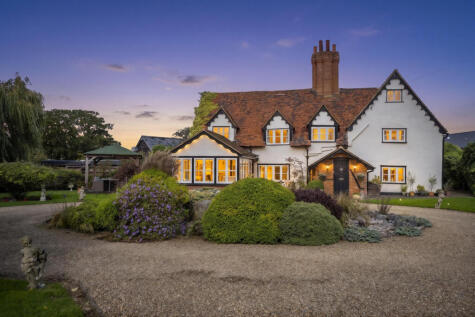 Pottersheath Road, Welwyn, AL6