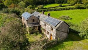 Hillside Farm, Ceciliford, Broadstone, Monmouth NP25 4QF