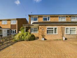43, Snowdrop Way, High Wycombe HP15 6BL