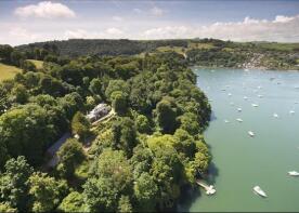 Hunterswood, Road To Greenway Quay, Brixham TQ5 0ES
