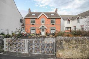 54, Uphill Way, Weston-super-mare BS23 4TN