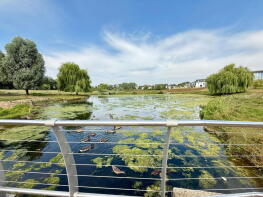 10, Penshurst Crescent, Ashland, Milton Keynes MK6 4AJ