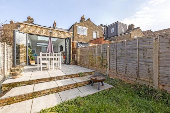1, 428 Durnsford Road Hi-16.jpg