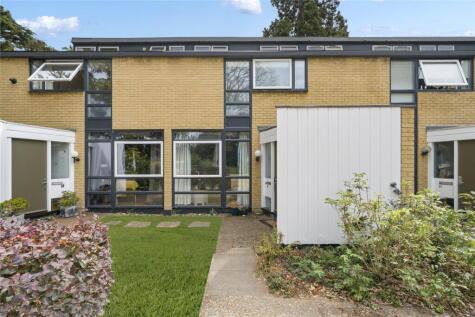 Castle Green, Weybridge, Surrey, KT13