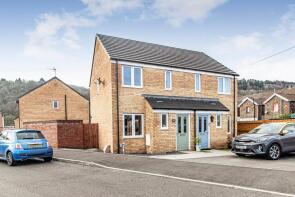 81, Ymyl Yr Afon, Hawthorn, Pontypridd CF37 5AZ