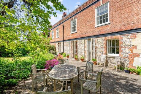 8 St. Nicholas Road, Salisbury