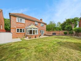 3, Farriers Close, Tadley RG26 5AX