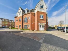 Flat 5, 75 Maple House, Gooshays Gardens, Romford RM3 8AF