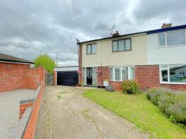 18, Peakes Close, Colchester CO5 0PD