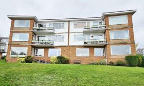 1, Hilton Court, Brooks Road, Sutton Coldfield B72 1HN