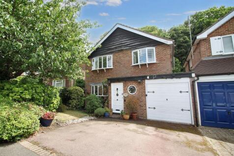 Bentley Way, Woodford Green, IG8