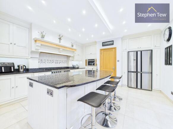 Kitchen/Dining Area