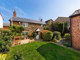 9 Thimble Cottage, Watling Street West, Towcester NN12 8LD
