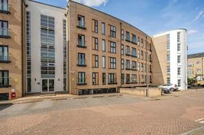 18, Derwent House, Felsted, Caldecotte, Milton Keynes MK7 8FE
