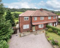 1, Hillcrest, Sherrington Lane, Broxton, Chester CH3 9JU
