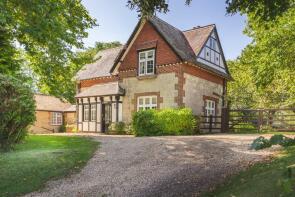 The Lodge, Alverstone Road, Alverstone, Newchurch PO36 0EZ