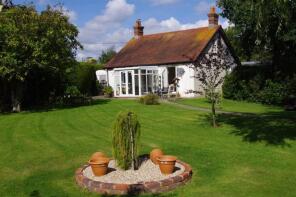 Herondale, Battle Road, Three Cups Corner, Heathfield TN21 9LR
