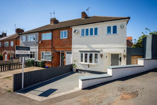 Final-52 - 3 bedroom end townhouse at Seagrave R