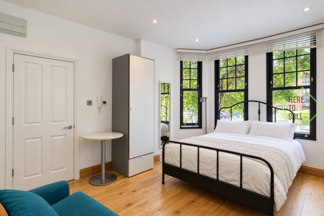 Friern Park, Finchley, N12 -Studio4