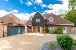 7, Wellingtonia Drive, Crookham Common, Thatcham RG19 8DQ