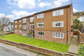 16, Cameron Court, Churchill Road, Dover CT17 9EH