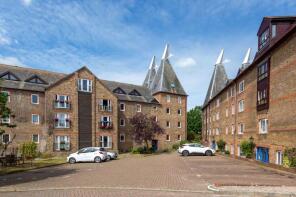 1, The Maltings, Carpenters Lane, Hadlow, Tonbridge TN11 0DQ