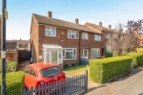 Bartelotts Road, Slough, Berkshire