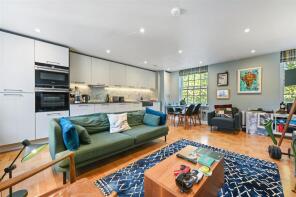 16, Garland Court, Lisgar Terrace, London W14 8FR