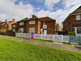 Burnham, The Green, Aylesbury HP22 4DU