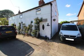 1, Shamrock Cottages, Catfoss Road, Driffield YO25 8DX