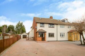 3, Bury Farm Cottages, St Marys Lane, North Ockendon, Upminster RM14 3PH