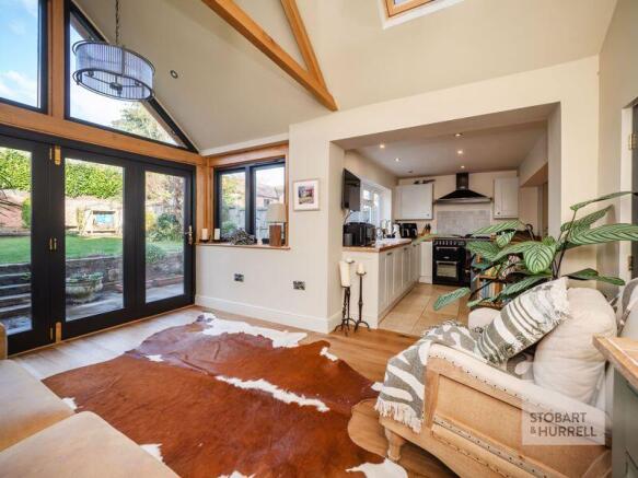 Garden Room to Kitchen