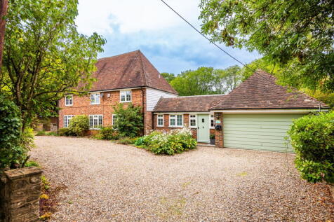 Headcorn Road, Maidstone, ME17 2AT