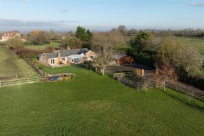 Westfield Lodge, Lighthorne Rough Road, Moreton Morrell, Lighthorne CV35 9DB