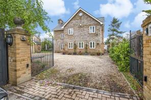 Bel-air, Ilminster Road, Henlade, Taunton TA3 5HX